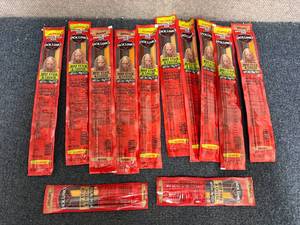 lot 215 image: 12 Jack Links Beef And Cheese Sticks