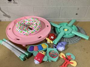 lot 359 image: Tiny Love 4-in-1 Here I Grow Mobile Activity Center PinkGreen