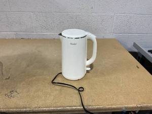 lot 293 image: Goobol ELectric Kettle