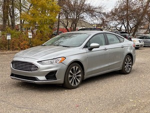 lot 25 image: 2020 FORD FUSION SE All Wheel Drive  42k Miles (NO RESERVE)