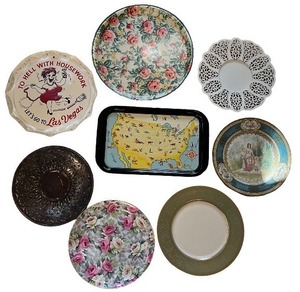 lot 130 image: Collection of 8 Decorative Plates and Trays Assorted Vintage Designs