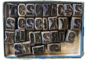 lot 134 image: Collection of Vintage Metal Printing Letterpress Type Blocks
