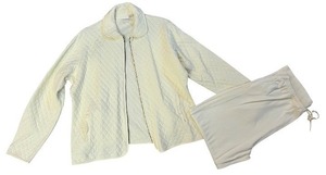 lot 143 image: Cherokee LXL Quilted Cream Cotton Jacket and Pants Set
