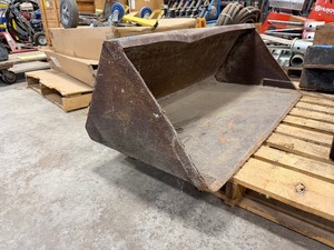 lot 66 image: Toro Loader Bucket Attachment
