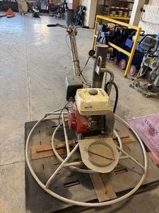 lot 13 image: Bartell Terex B446 46 inch diameter power trowel