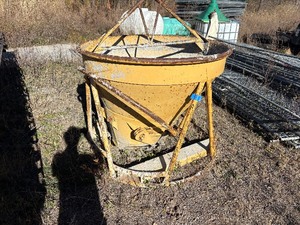 lot 101 image: Conical concrete bucket skip