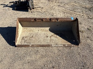 lot 52 image: CAT Bucket attachment