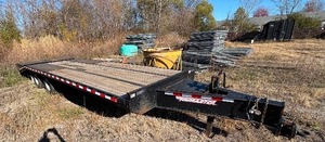 lot 19 image: 2019 30 Monroe Towmaster Deck Over Flat Bed Trailer