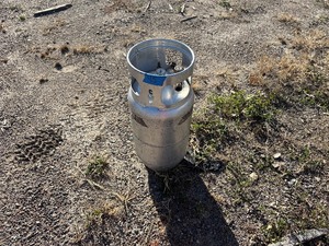 lot 45 image: (1) Propane Tank for fork lift. TW 21.2 LBS