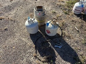 lot 121 image: (3) LP Tanks