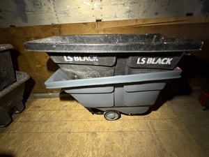 lot 172 image: (2) Tilt Trucks, one by Rubbermaid and one by ULine