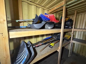 lot 210 image: 20 plastic and metal snow shovels