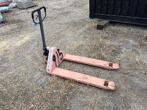 lot 212 image: Vestil Pallet Jack PM5-2748