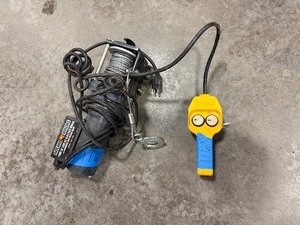 lot 116 image: Badland 1500 LB Electric Winch