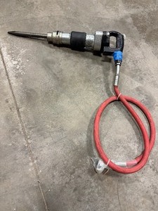 lot 242 image: Pneumatic Air HammerChisel Model 500XDH