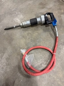 lot 244 image: Pneumatic Air HammerChisel Model 500XDH