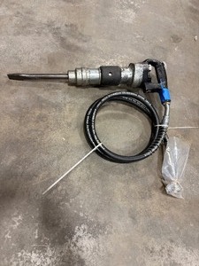 lot 246 image: Pneumatic Air HammerChisel Model 500XDH