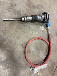 lot 247 image: Pneumatic Air HammerChisel Model 500XDH