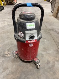 lot 296 image: Industrial PulseBac 500 Series PB-576 8-gallon vacuum with hose