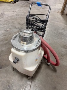 lot 287 image: Crusader MH1050-15-CC 15-gallon HEPA Portable Vacuum with hose