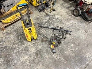 lot 259 image: McCulloch FHH18A High Pressure Jet washer