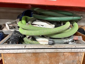 lot 256 image: Suctiondischarge Hoses, tubing and transfer pump motor