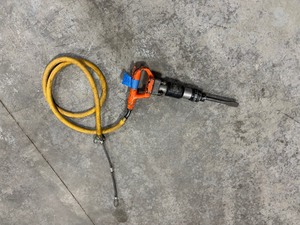 lot 284 image: Pneumatic chipping hammer