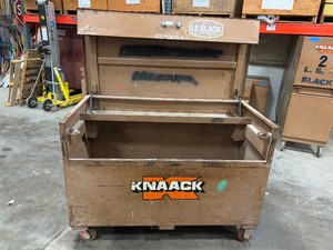 lot 138 image: Job site portable storage box with shelf for tools. H 42 x L 61 x D 31