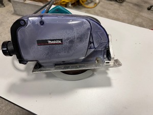 lot 332 image: Makita 5057KB 7 14 circular saw, corded, with dust collector