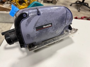 lot 333 image: Makita 5057KB 7 14 circular saw, corded, with dust collector