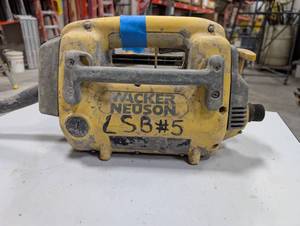 lot 379 image: Wacker Neuson Internal Concrete Vibrator Motor M2000