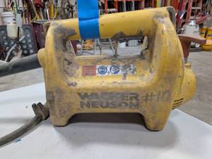 lot 374 image: Wacker Neuson Internal Concrete Vibrator Motor M2500