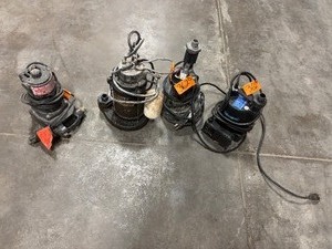 lot 362 image: (4) Submersible Sump Pumps Brands include Everbilt, Barracuda, Campbell Hausfeld