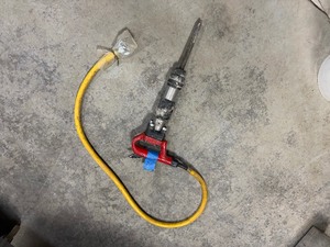 lot 300 image: Pneumatic Chipping Hammer