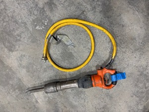 lot 280 image: Atlas Copco TEX 830 Pneumatic Rivet Buster