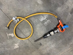 lot 282 image: Pneumatic Chipping Hammer