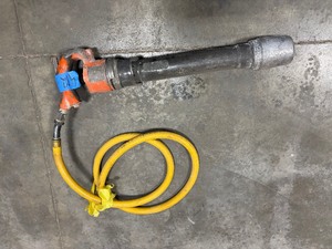 lot 412 image: Non-Ejectable Piston Pneumatic Jumbo Rivet Buster