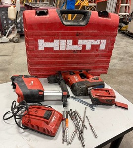 lot 150A image: Hilti TE 4-A18 cordless Rotary Hammer w Vacuum SystemTE DRS-4-A, battery and C436-90 charger