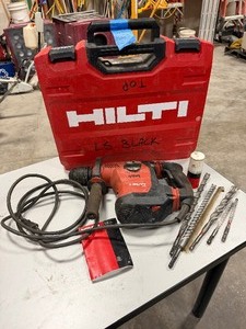 lot 205A image: Hilti TE 30-AVR (active vibration reduction) corded in case grease, SDS drill bits, SDS Extension shank