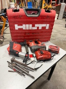 lot 210A image: Hilti TE4-A18 cordless Rotary Hammer w Vacuum System TE DRS-4-A, battery C436-90 charger