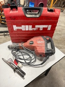 lot 396 image: Hilti TE 700-AVR corded demolition hammer in case, grease (2) chisels