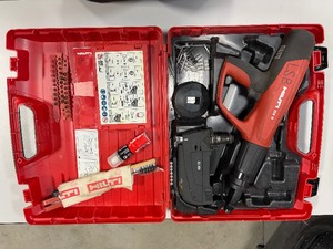 lot 455 image: Hilti Powder Actuated nail gun DX 5