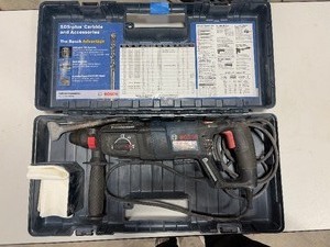 lot 460 image: Bosch bulldog xtreme corded rotary hammer drill 11255VSR in case