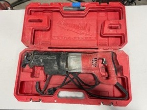 lot 462 image: Milwaukee corded Orbital Super Sawzall 6536-21, in case