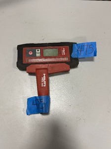 lot 475 image: Hilti PRA 20 laser level receiver with PRA 83 receiver holder