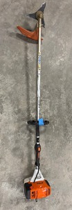 lot 488 image: Stihl Lawn Edger  bed redefiner