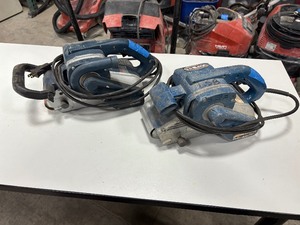 lot 483 image: (2) Belt Sanders Bosch 1273 corded 4x24 Bosch 1275 DVS corded 3x21