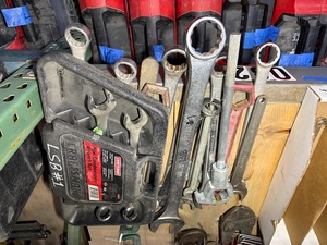 lot 551 image: Combination wrenches, fire hydrant wrench, Brands include Gedore, Stanley, Craftsman, Thorsen, Dixon