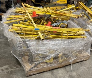 lot 554 image: Garlock parapet guard rail components.