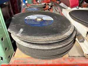 lot 559 image: Saw blades Some Brands include Husqvarna 14x18x11. Diablo 14, United Abrasives Brute 12 x 18